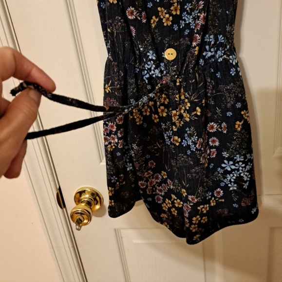 Fashion dress.  Size 12 (10) - Picture 5 of 8